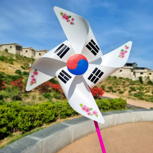 [탑키드] 나라사랑 태극기 사각 바람개비(약 36 x 68cm)