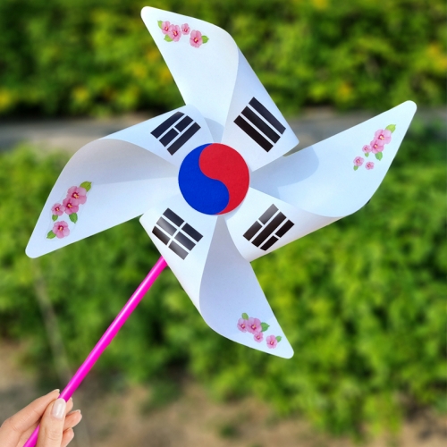 [탑키드] 나라사랑 태극기 사각 바람개비(약 36 x 68cm)