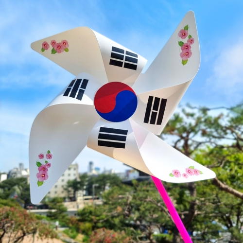 [탑키드] 나라사랑 태극기 사각 바람개비(약 36 x 68cm)