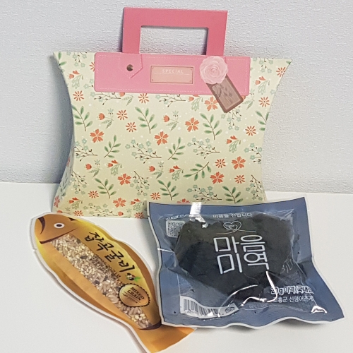 하트미역1+잡곡굴비1(꽃반달_핑크텍손잡이) 답례품
